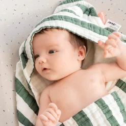 Done by Deer Bad Tid & Indretning>Håndklæde m/ hætte - Stripes - Grøn